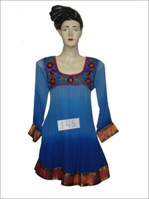 लंबी कुर्तियां