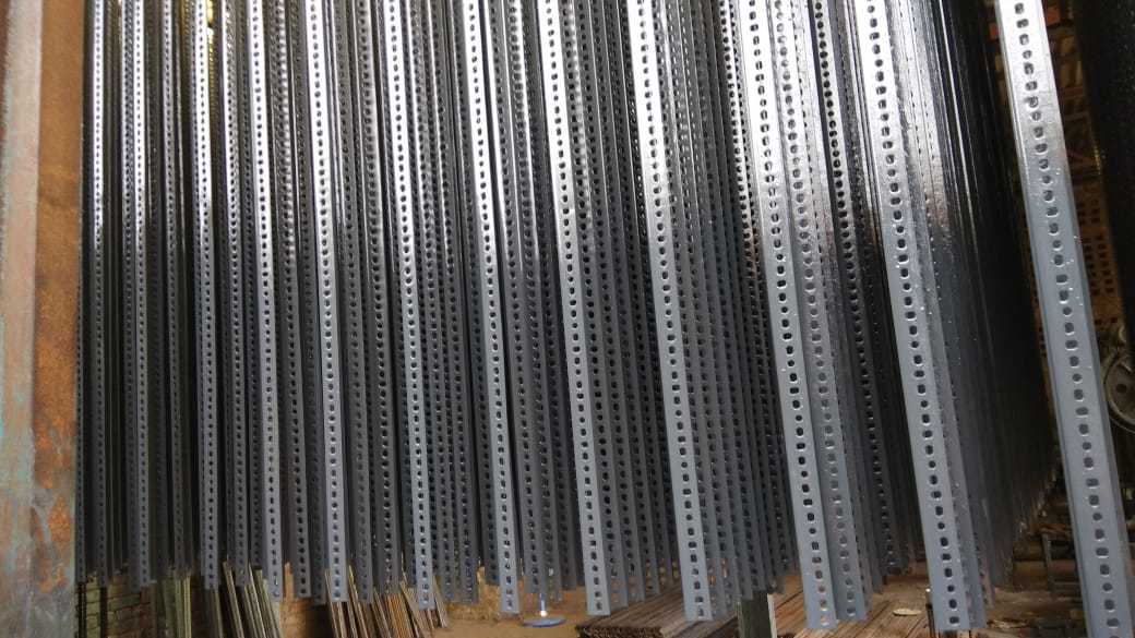 Slotted Angle - Iron, 40x40 Mm, Length Options: 4/6/8 Ft, 1.2 Mm Thickness | High Durability, Easy To Label, Custom Surface Finish