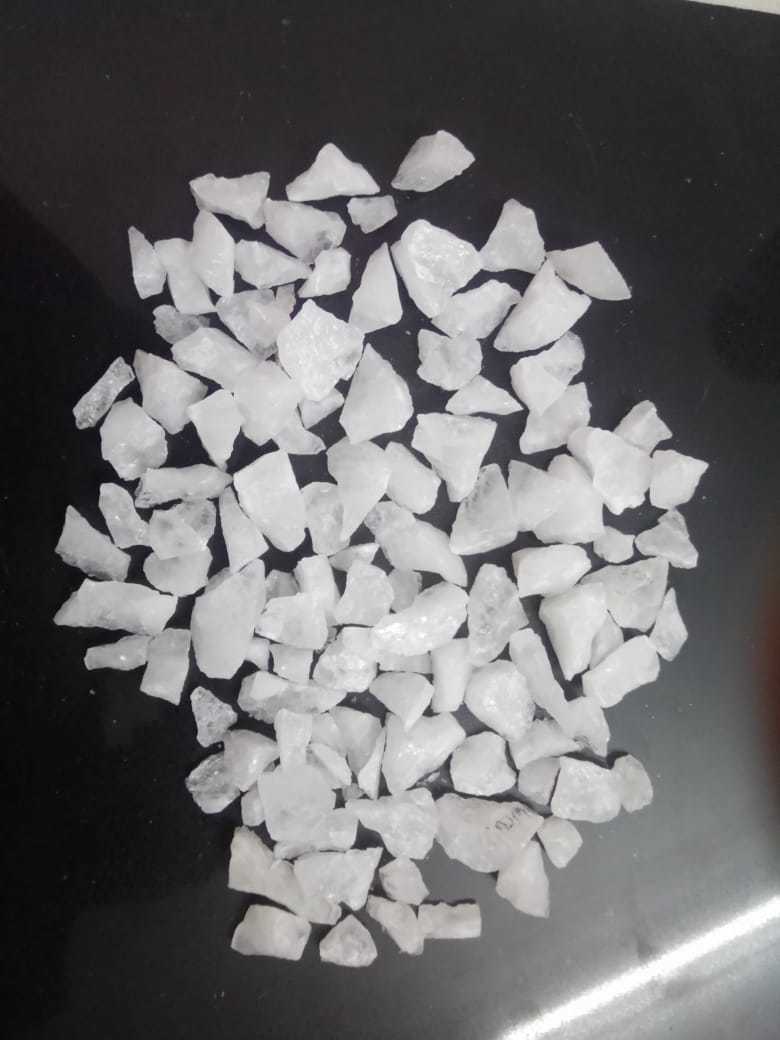 Crystalline Snow White Quartz Wash Chips And Aggregate For Flooring And Terrazzo Work Solid Surface