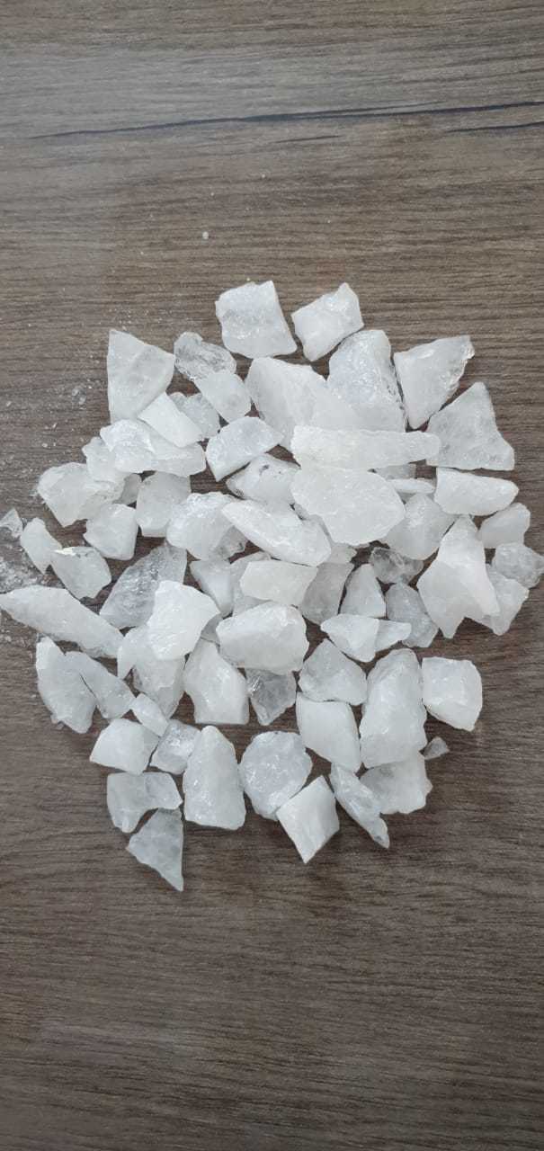 Crystalline Snow White Quartz Wash Chips And Aggregate For Flooring And Terrazzo Work Solid Surface