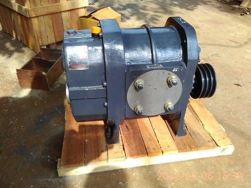 रूटेक रूट्स ब्लोअर - एक्वा डिज़ाइन