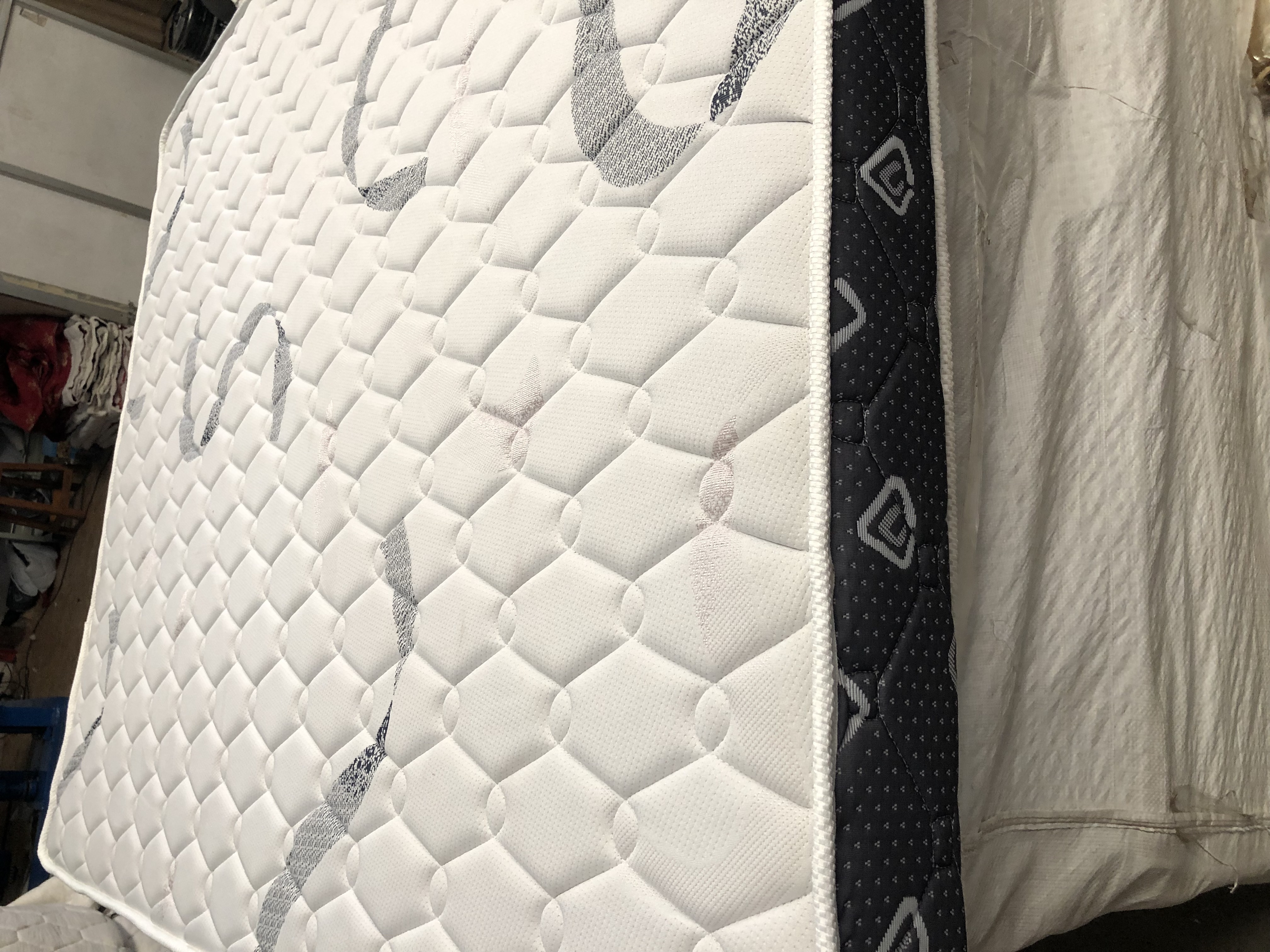 Bed Mattress Thickness: 100 Millimeter (Mm)