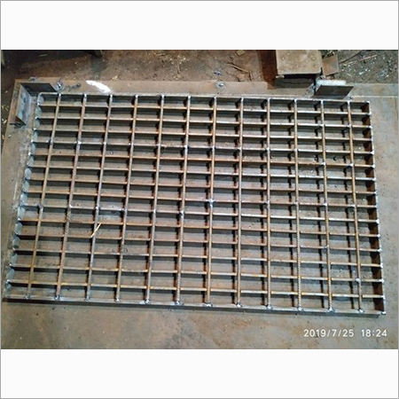 Mild Steel Grating - Customized Size, Color & Thickness | Industrial Use for Manhole, Floor Cover, Municipal Works
