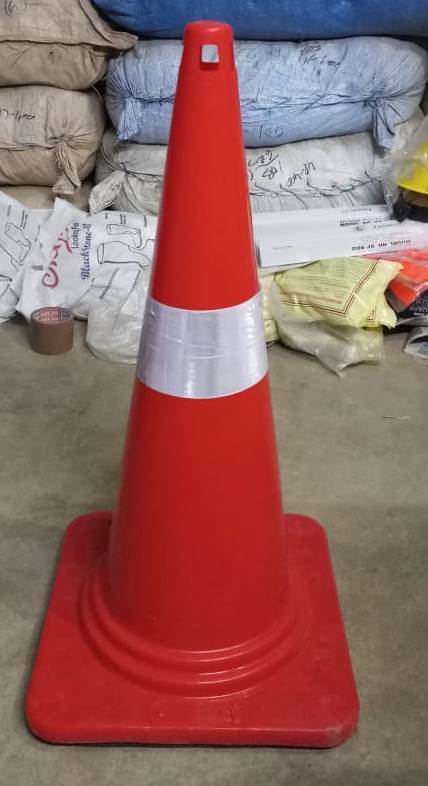 Metro Traffic Cone Light Base Made Up Of Ldpe: Sc-1501 Size: 750mm