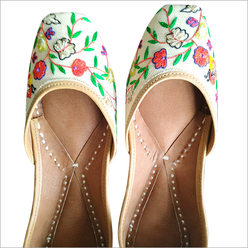 Available In Multicolor Flower Printed Party Wear Jutti
