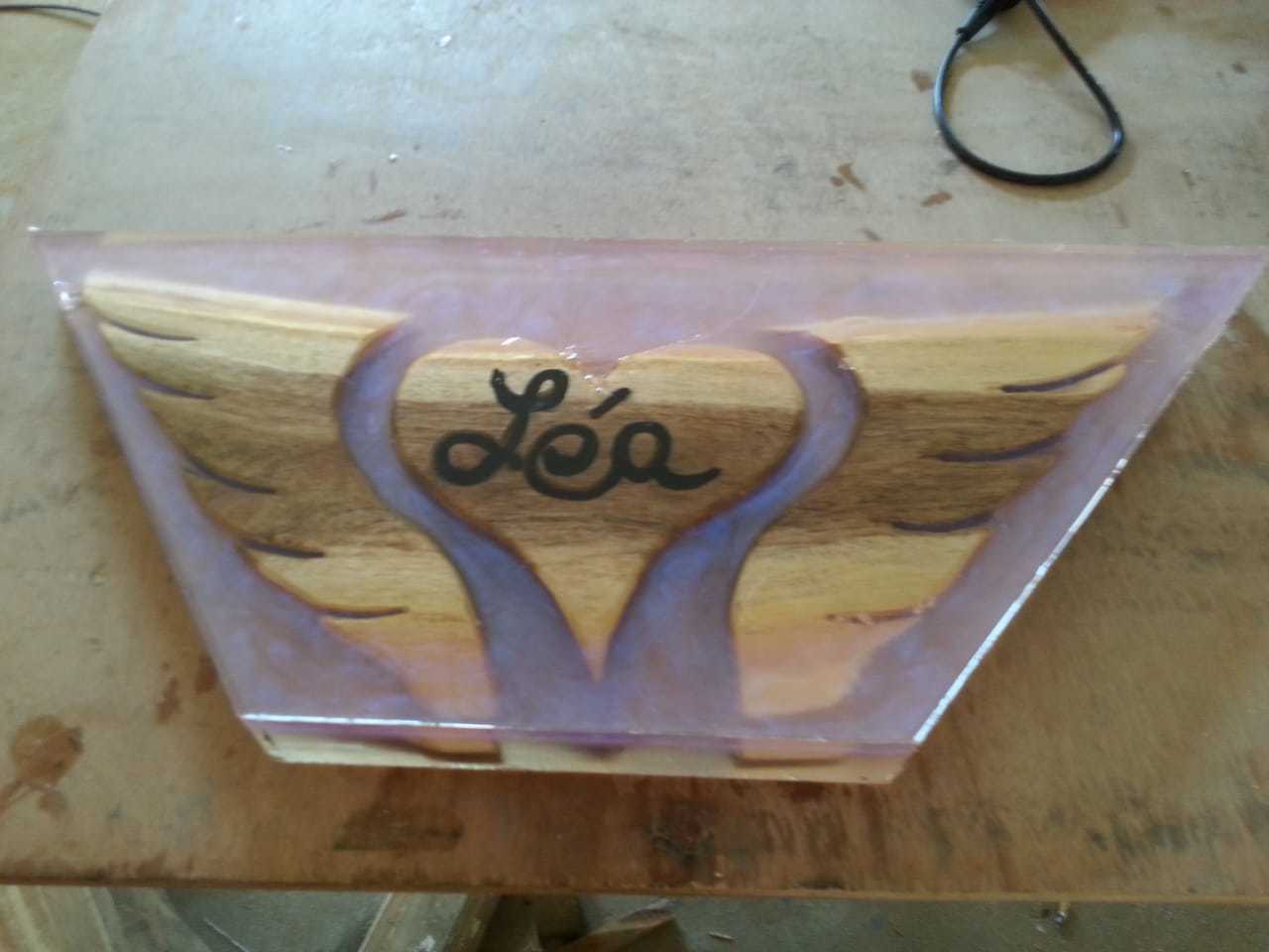 Polished Clear Cast Transparent Epoxy Resin And Hardener For Table Top And Furnitur Manufactiring