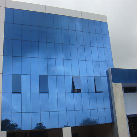 Commercial Aluminium Glazing - Durable Aluminum, Custom Sizes, Variety of Colors & Designs | High-Quality Manufacturing with Expert Oversight