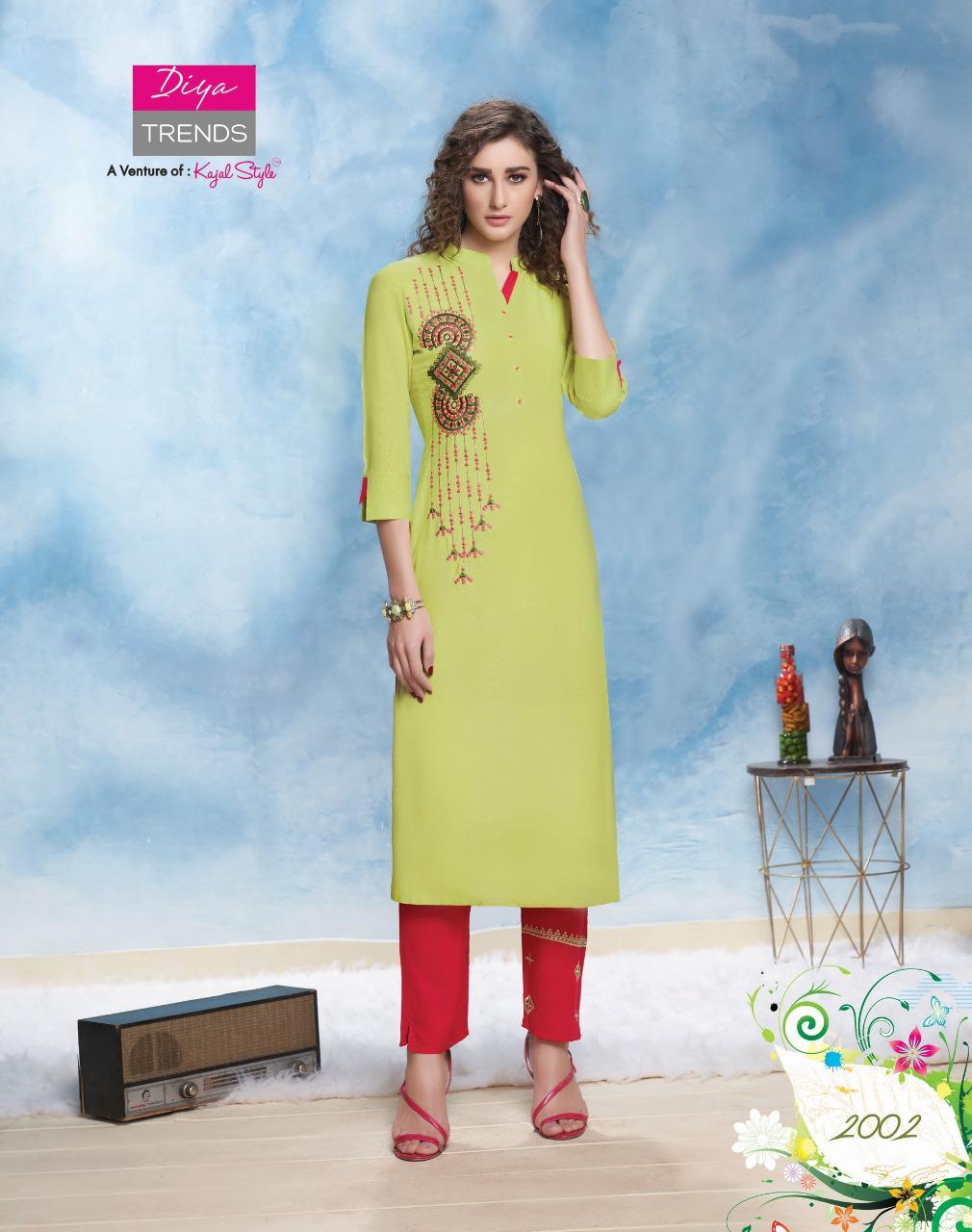 Dry Cleaning Rayon Cotton Flex Kurti With Pant Pair