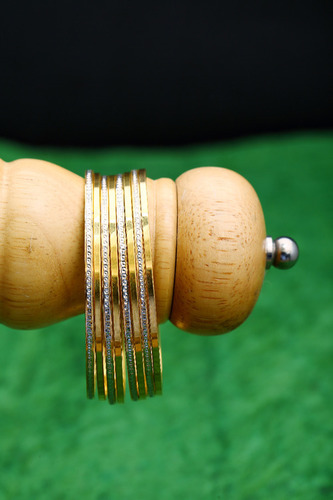 Modern Bandhel Bangles 8Pcs