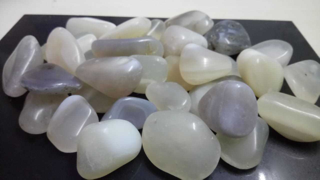 Transperant Banded Agate Polished Pebbles Medium Size Stone Solid Surface