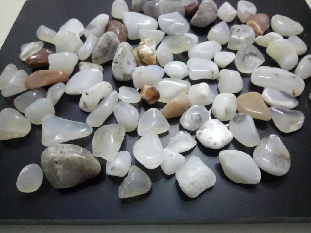 Transperant Banded Agate Polished Pebbles Medium Size Stone Solid Surface