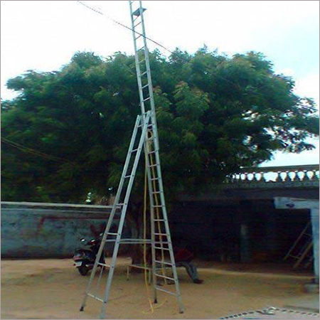 Self Supporting Extension Ladder - Aluminum, Height Up to 6 Feet, Silver Color | Anti-Corrosive Coating, Rubber Stoppers, Adjustable Length, Locking Unit