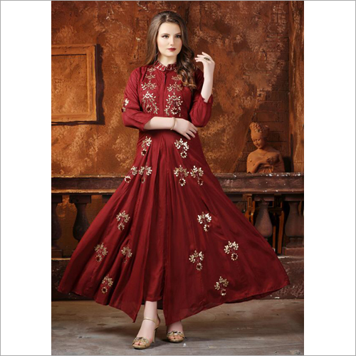 ब्रीथेबल प्रिंटेड लॉन्ग कुर्ती