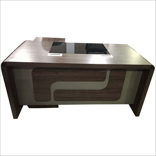 Brown Also Available In Different Colour Executive Office Wooden Table