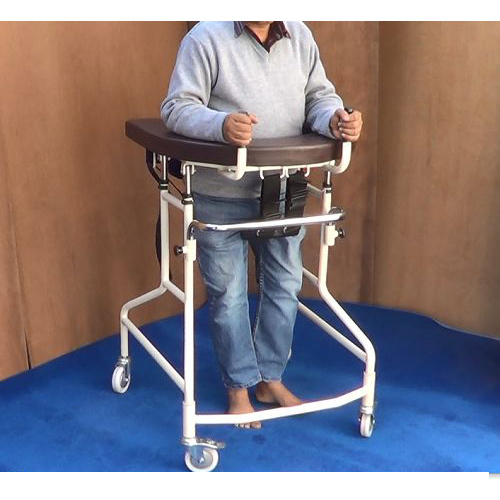 सीट के साथ गैट-ट्रेनिंग सपोर्ट वॉकर। आयु वर्ग: बच्चे