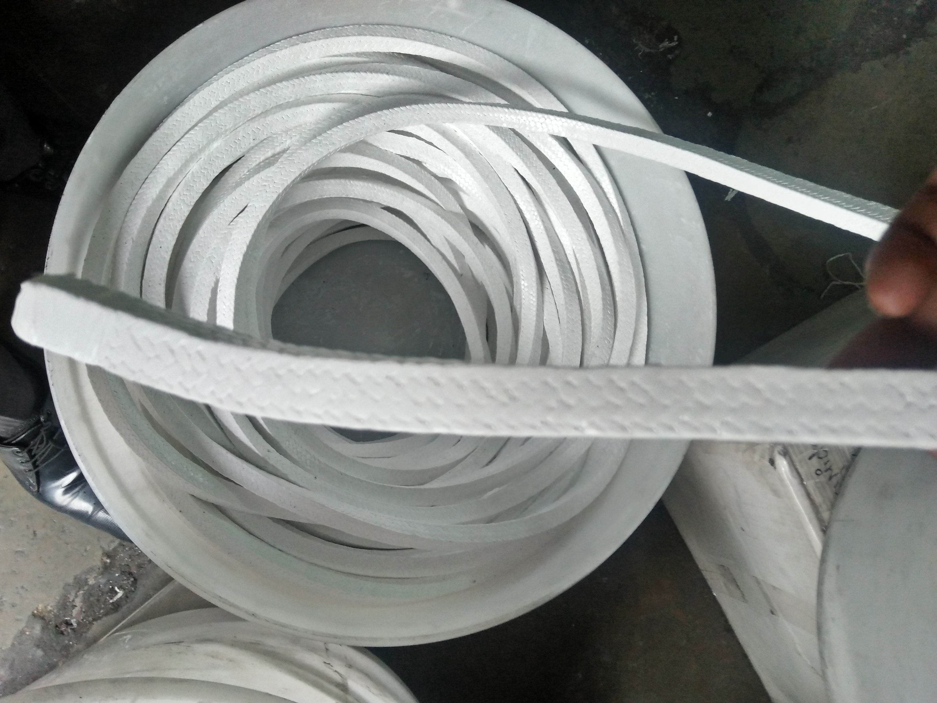 Tycoon Gland Packing Expanded Graphite Ptfe Gland Packing Without Oil Cable Capacity: 280*c Volt (V)