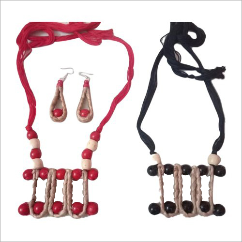 Ladies Jute Handmade Necklace Set Gender: Women