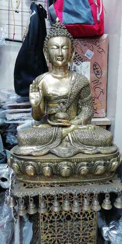  स्वर्ण बुद्ध प्रतिमा