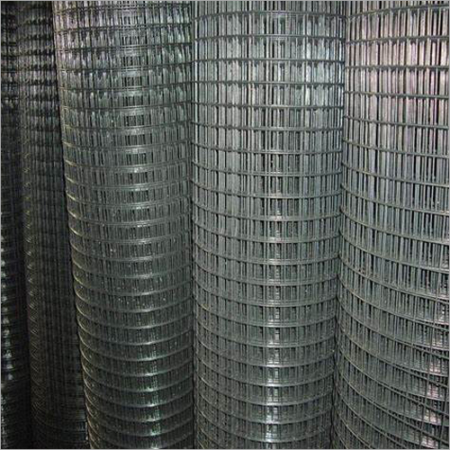 Weld Wire Mesh Roll - Metal Silver Wire Mesh, Durable For Poultry Farms, Zoos, And Agricultural Fields | Extensive Range Of Customizable Specifications
