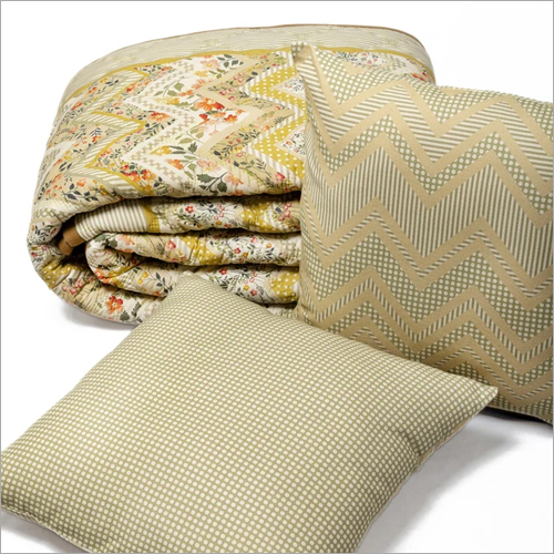 Printed Queen Quilt Set