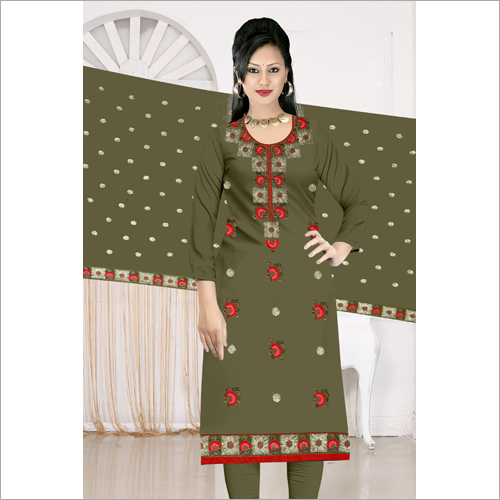 लेडीज 3/4th स्लीव चूड़ीदार सूट