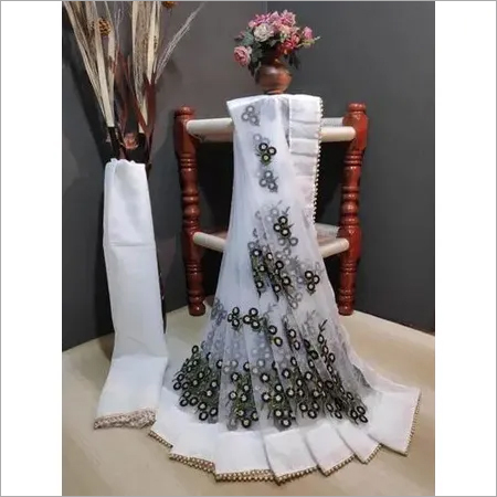 PC1199 एम्ब्रॉयडरी साड़ी के साथ नेट