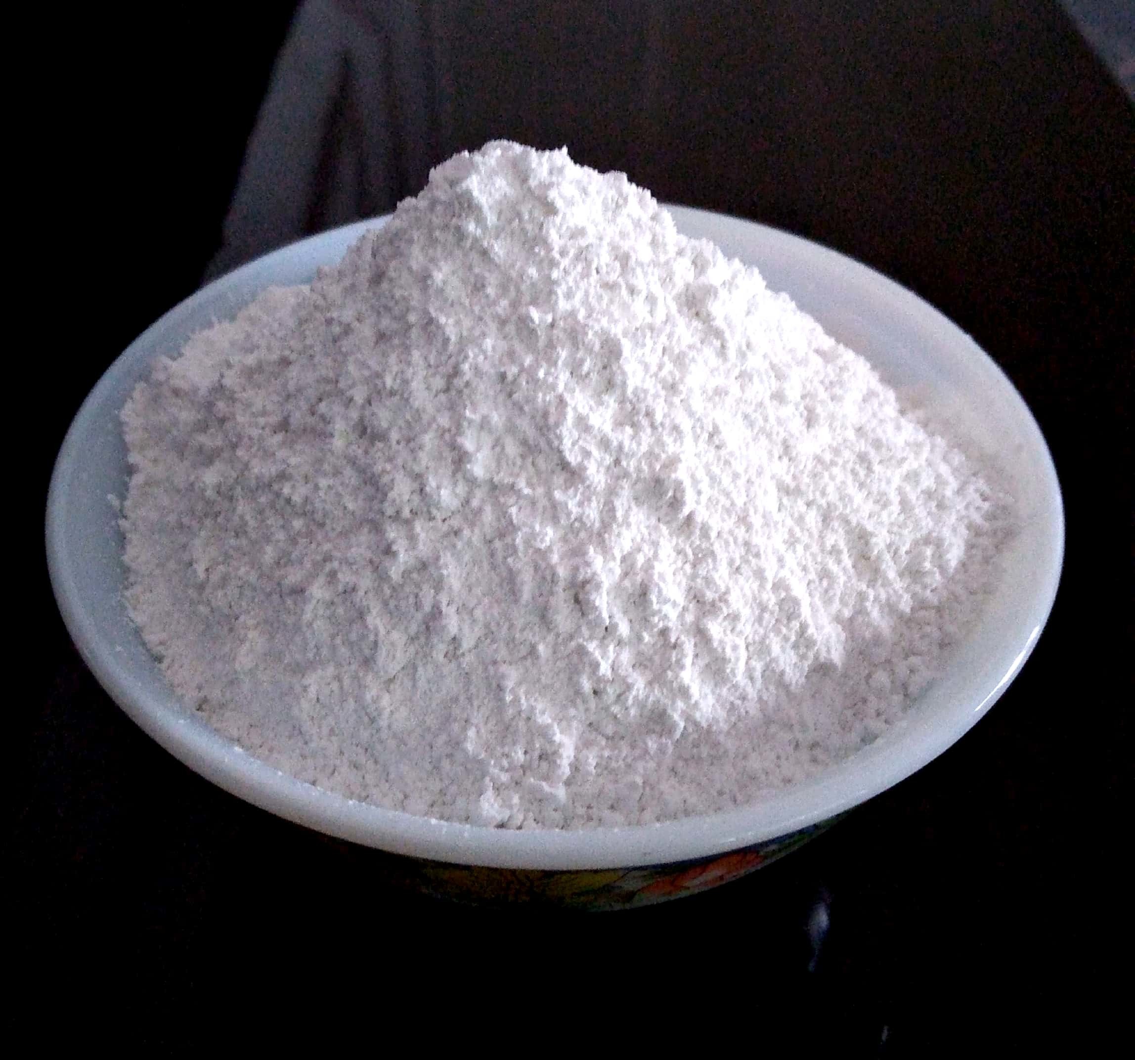 Dolomite Powder - Camg(co3)2 Composition, Whiteness 90-93%, >30% Cao, >40% Mgo Content, White Color, Industrial Application - High Purity, Acid Refractory