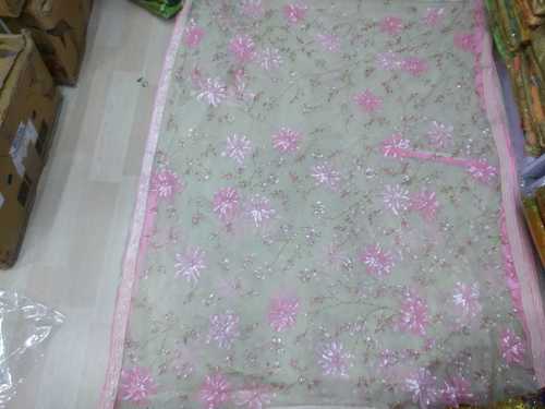 रेशमी साड़ियां