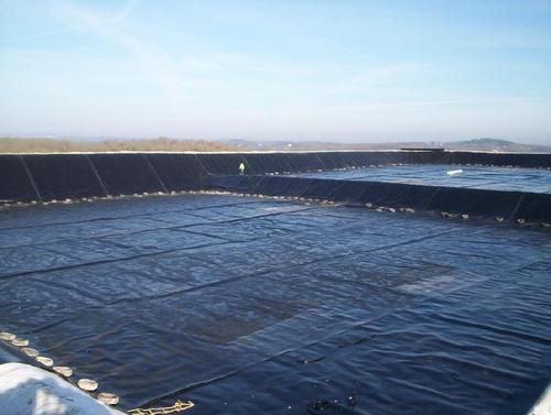 Hdpe Black Storm Water Management Geomembrane For River Ponds Thickness: 1 To 7 Mm - Shape: Sheet