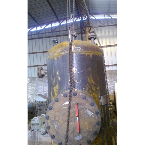High Pressure Storage Tank - Steel Body with Corrosion Resistant Coating | Ideal for Gases & Liquids in Oil Refineries and Petrochemical Industries