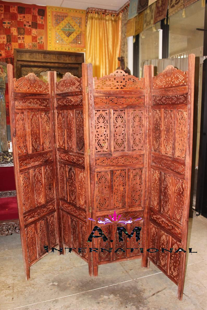Wooden Folding Room Partition Application: Interior