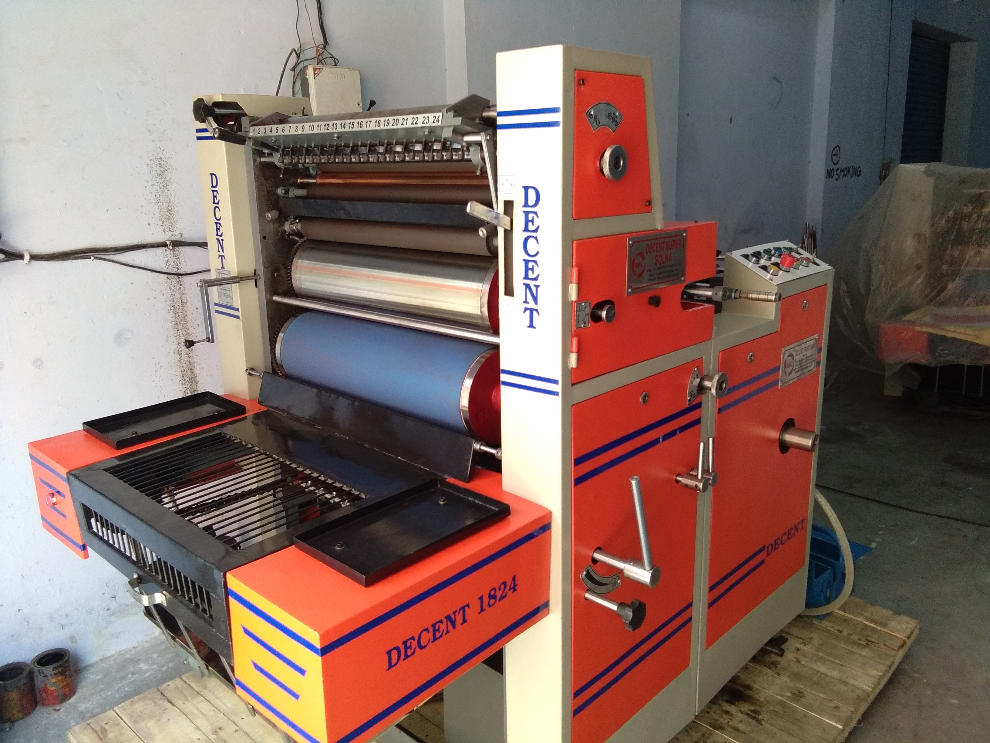 Super Solna Modal Printing Machine - Automatic Grade: Semi-automatic