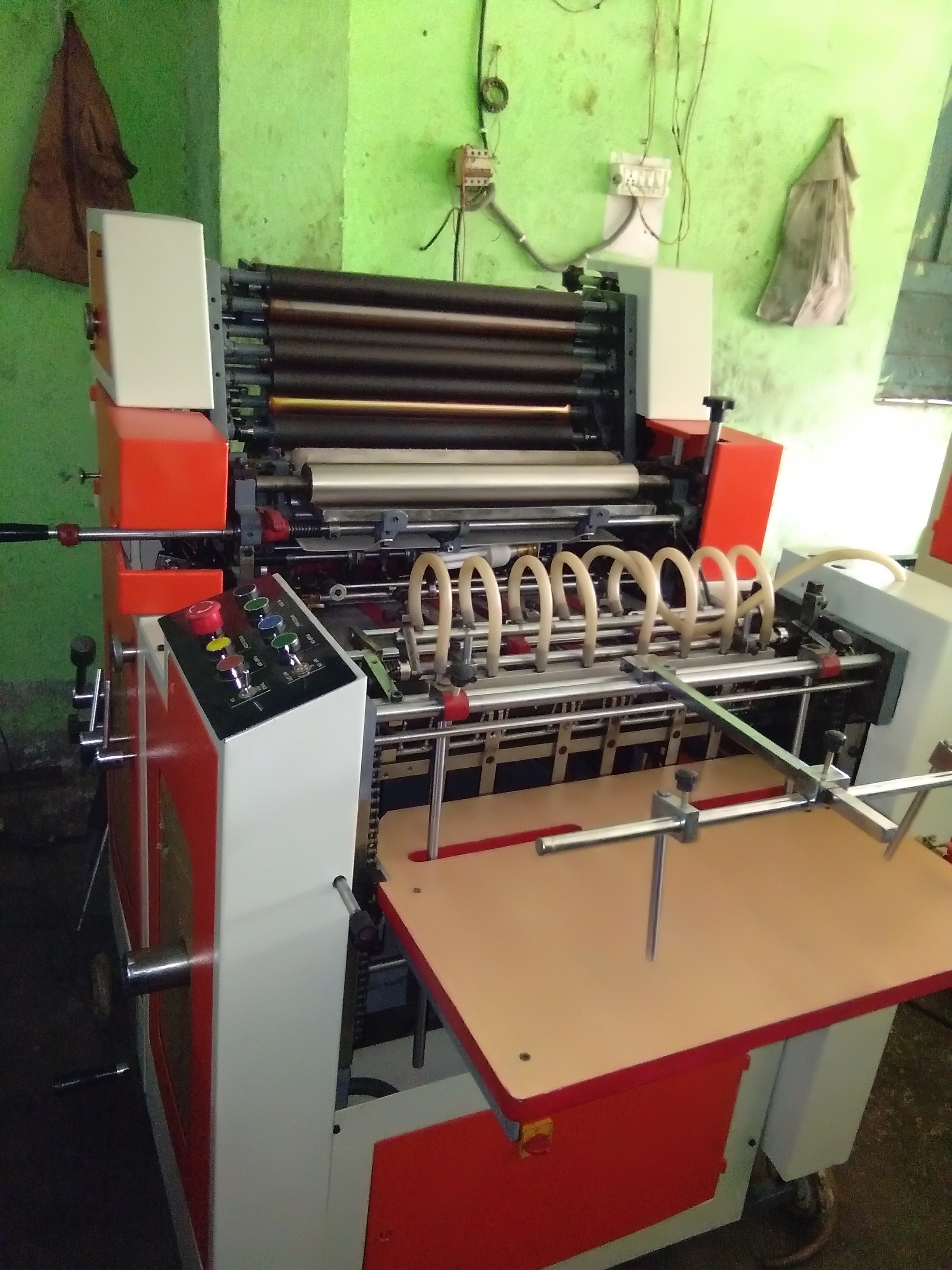Super Solna Modal Printing Machine - Automatic Grade: Semi-automatic