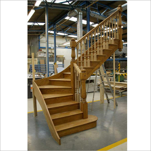 स्टील स्टेयर केस