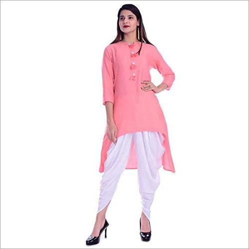 धोती सेट के साथ लेडीज़ प्लेन रेयॉन मिड-थाई कुर्ती