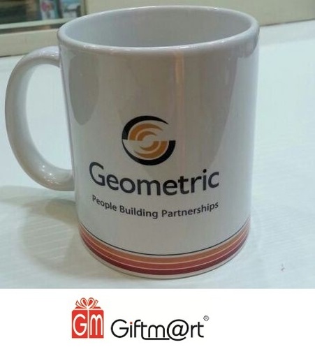 व्हाइट सिरेमिक कॉफ़ी मग