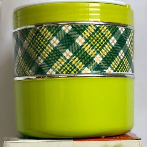 Plastic Tiffin Box - Plastic Material, Round Surface Finish | Alluring Design, Ideal for Students and Employees, Stainless Steel Lining