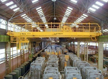 Industrial Crane - Lifting Capacity 1-100 Ton | High Efficiency, Quality Assured, Installed Service Provided, Emergency Stop Feature