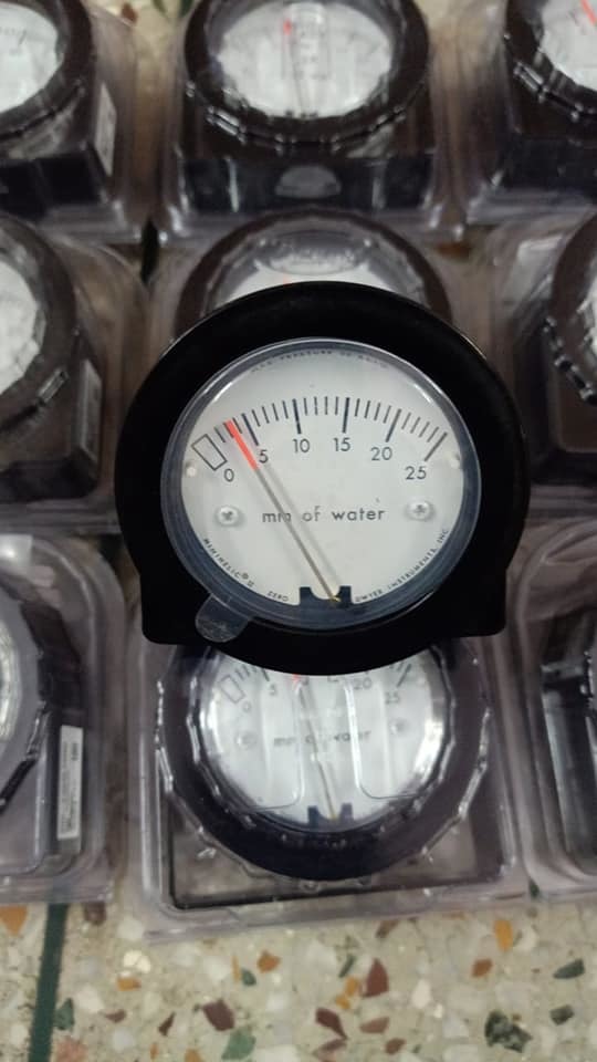 Dwyer Minihelic Ii Differential Pressure Gauge - 0-250 Pa Scale Range, Â±5% Accuracy At 70â°f (21.1â°c), 63 Mm Diameter, Lightweight Design At 6 Oz (170.1 G)