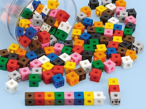Multicolor Linking Cubes for Mathematics