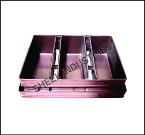 स्ट्रैप्ड ब्रेड पैन