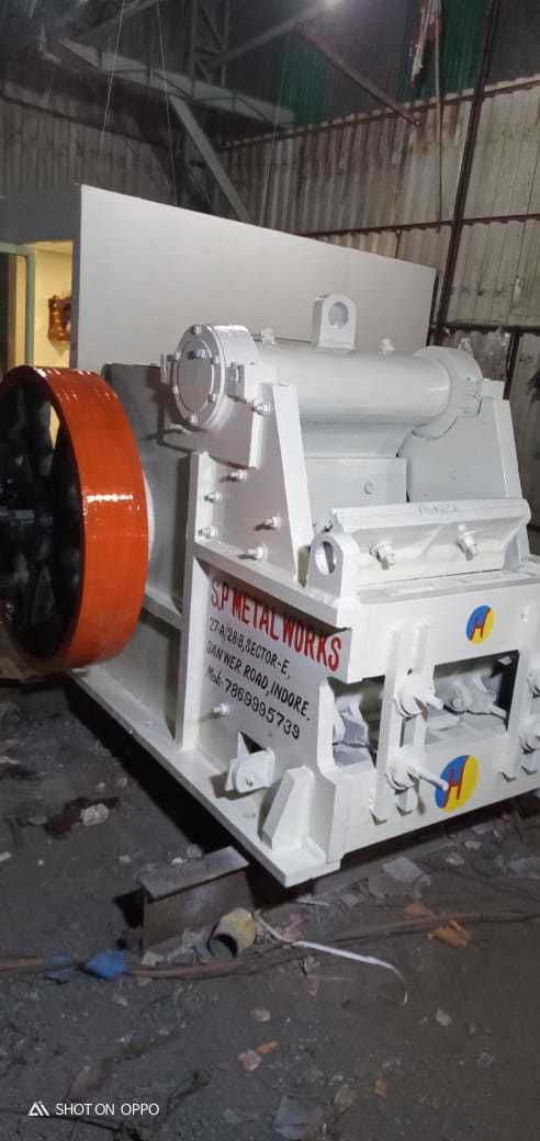 Oil Lubricated Stone Crusher - 30x12 Inches | Mild Steel, Superior Corrosion Resistance, High Durability, Elegant Design