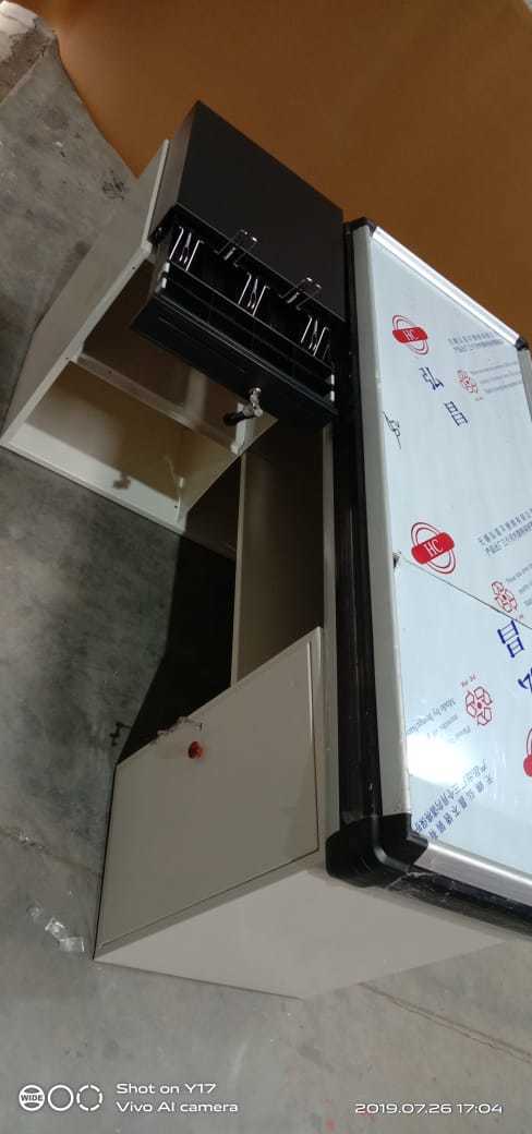 Counter Display Rack Capacity: 1 Kg/day