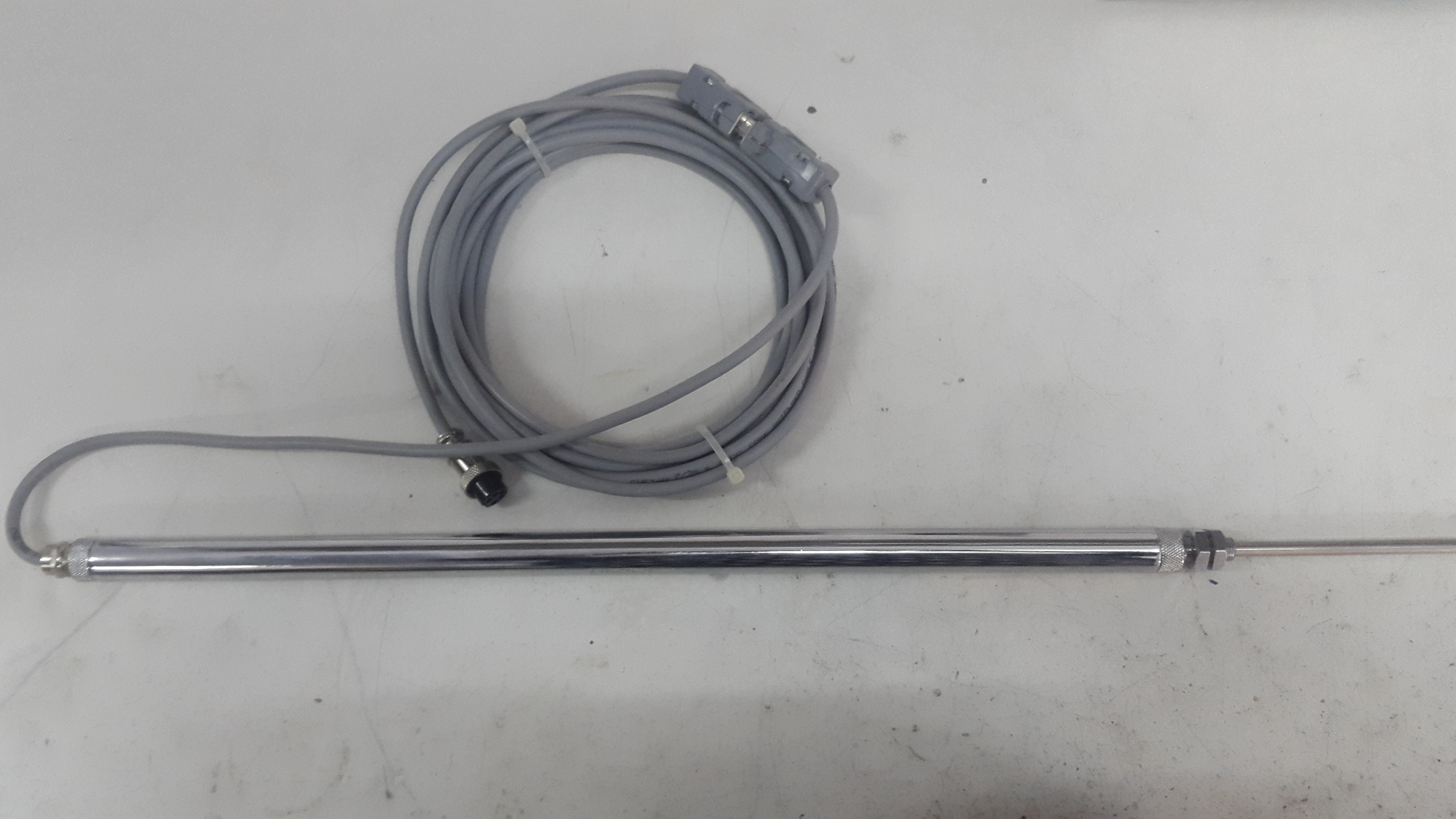 Displacement Transducer - Color: Silver