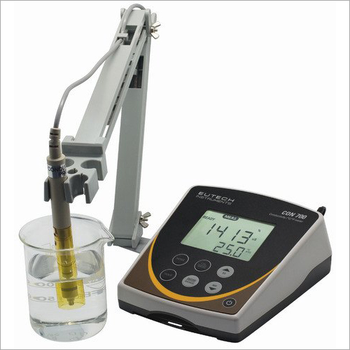 Eutech con 700 conductivity meter