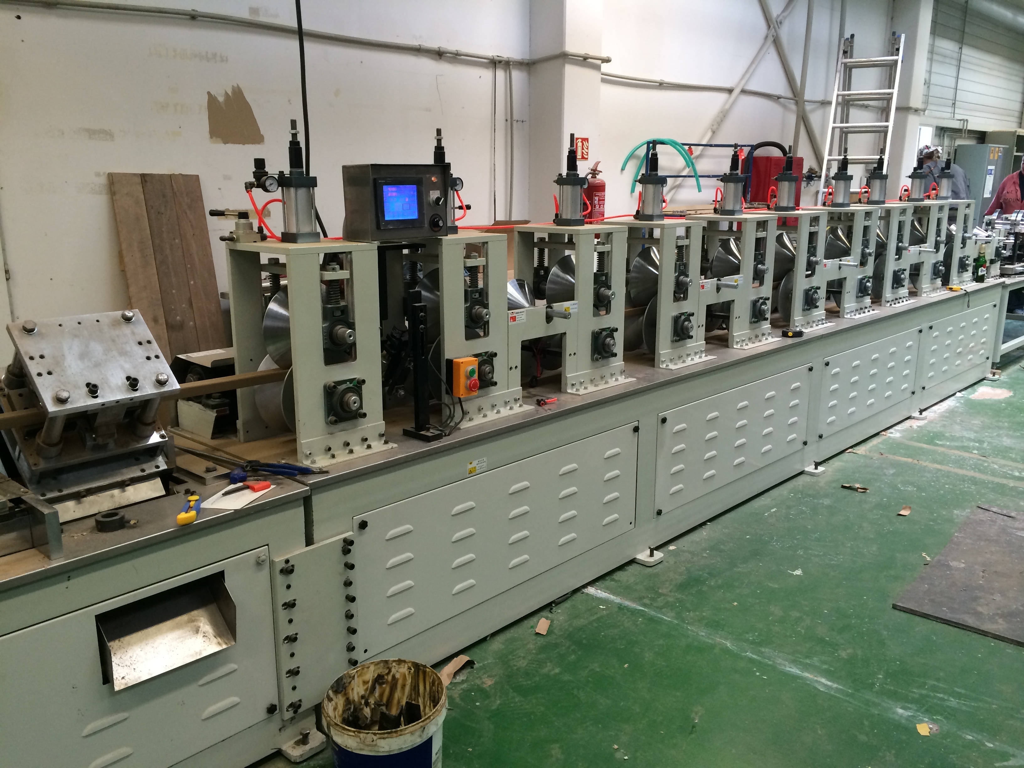 White High Speed Paper Edge Protector Machine