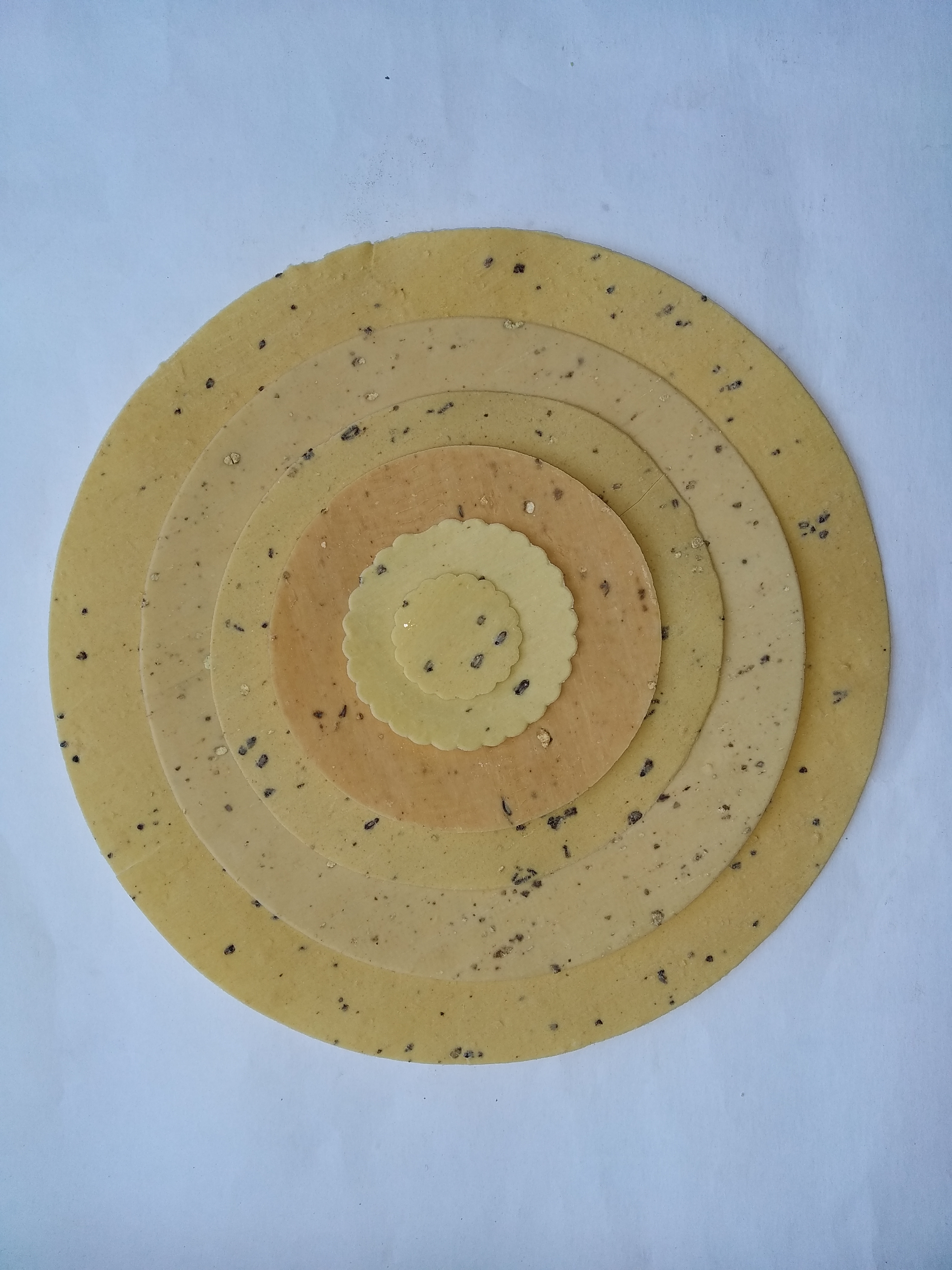 Machine Made Papad - Masala & Zeera Flavors, Available In Sizes 1 To 9 Inches | 2-month Shelf Life