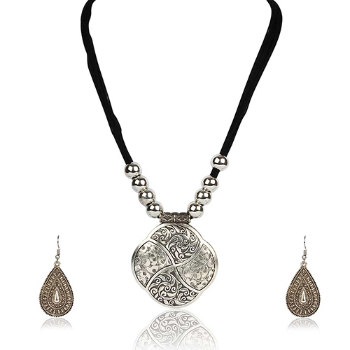 Necklace With Earings Set - Alloy Silver 18 Inch Necklace, 2x2 cm Pendant, 1x1 cm Earrings, Elegant Matching Set