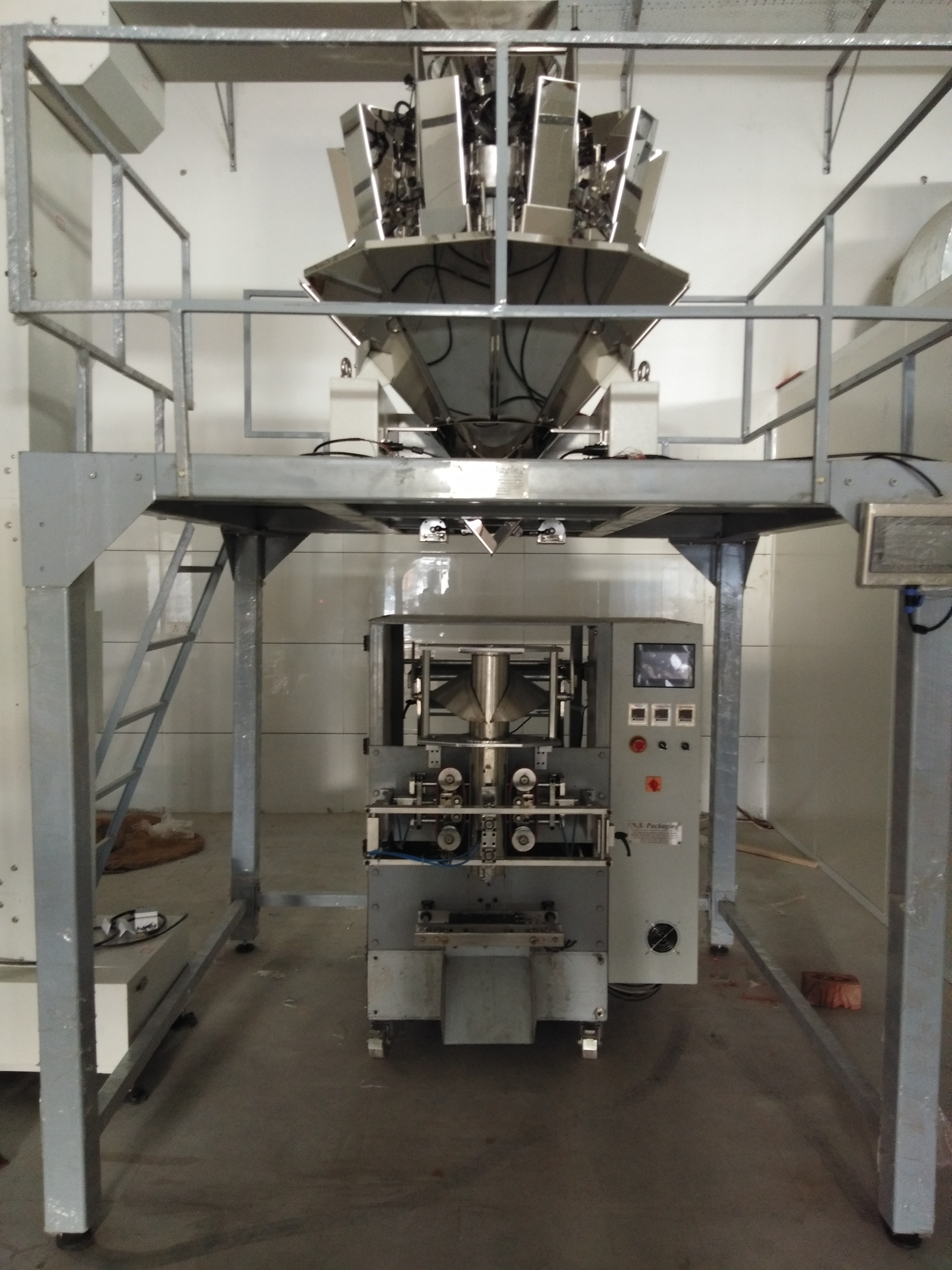 Automatic Vertical Form Fill Seal Machine Dimension(l*w*h): 8/6 Foot (Ft)