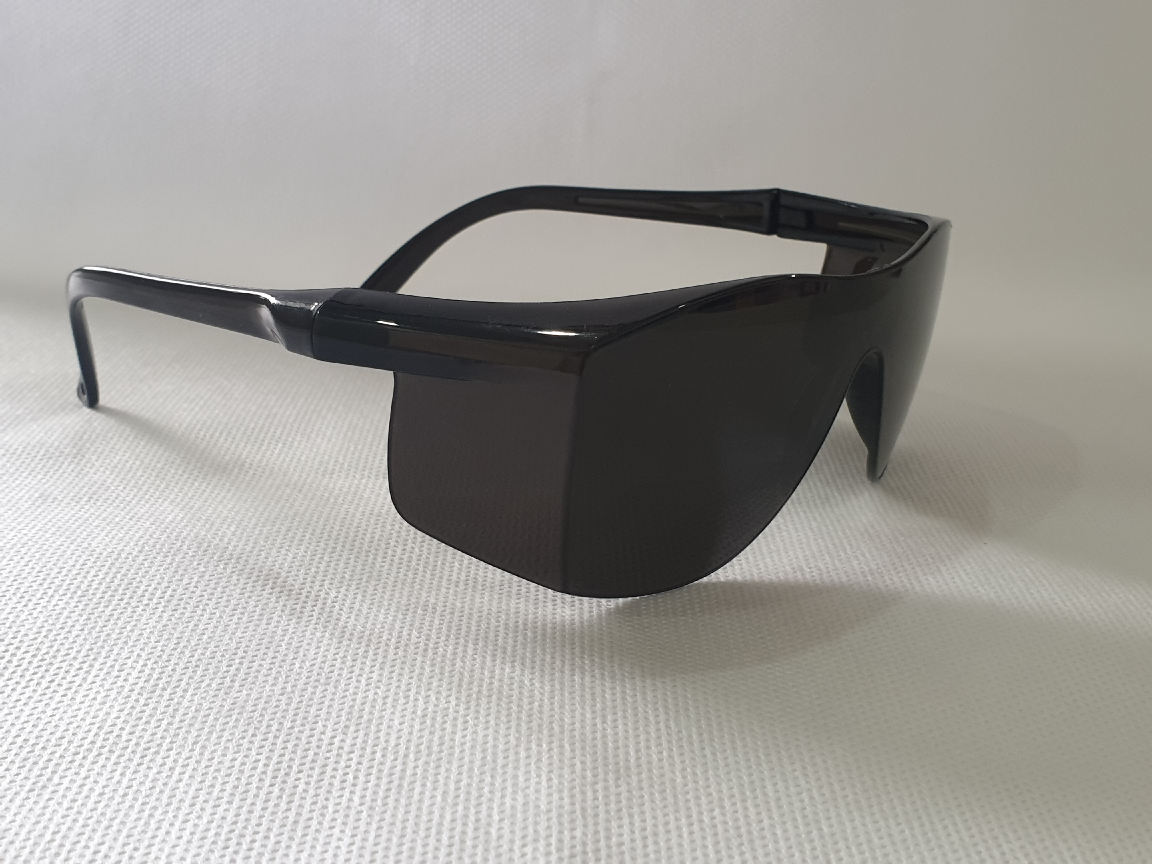 Disposable Safety Goggles - Poly Carbonate Material, 28 Grams, Black Color | Fine Finishing, User-friendly Design, 100% Opti Clear Visibility